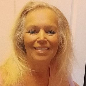 Meet your Posher, Debra